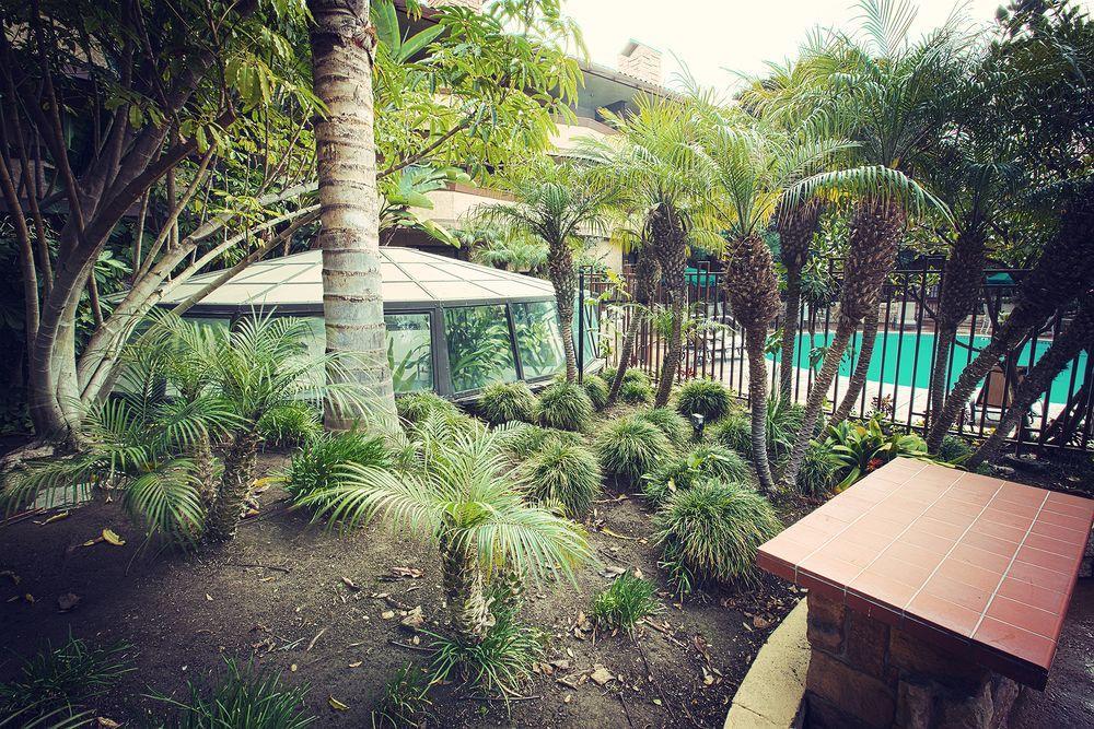 Harbortown Point Hotel Ventura Bagian luar foto