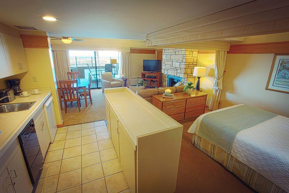 Harbortown Point Hotel Ventura Bagian luar foto
