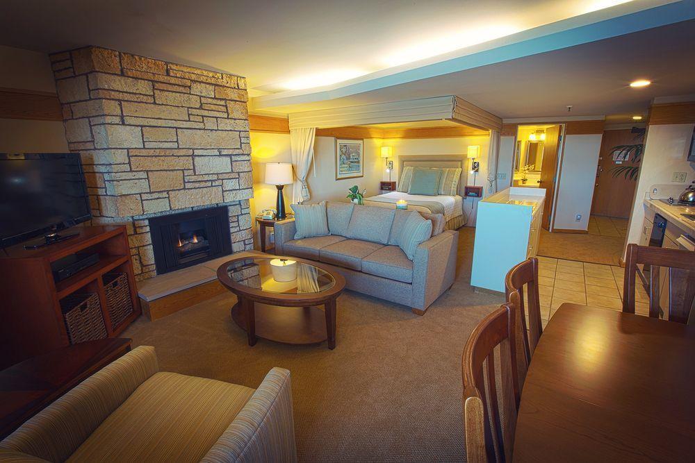 Harbortown Point Hotel Ventura Bagian luar foto